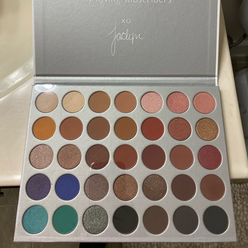 Jacklyn Hill Morphie palate